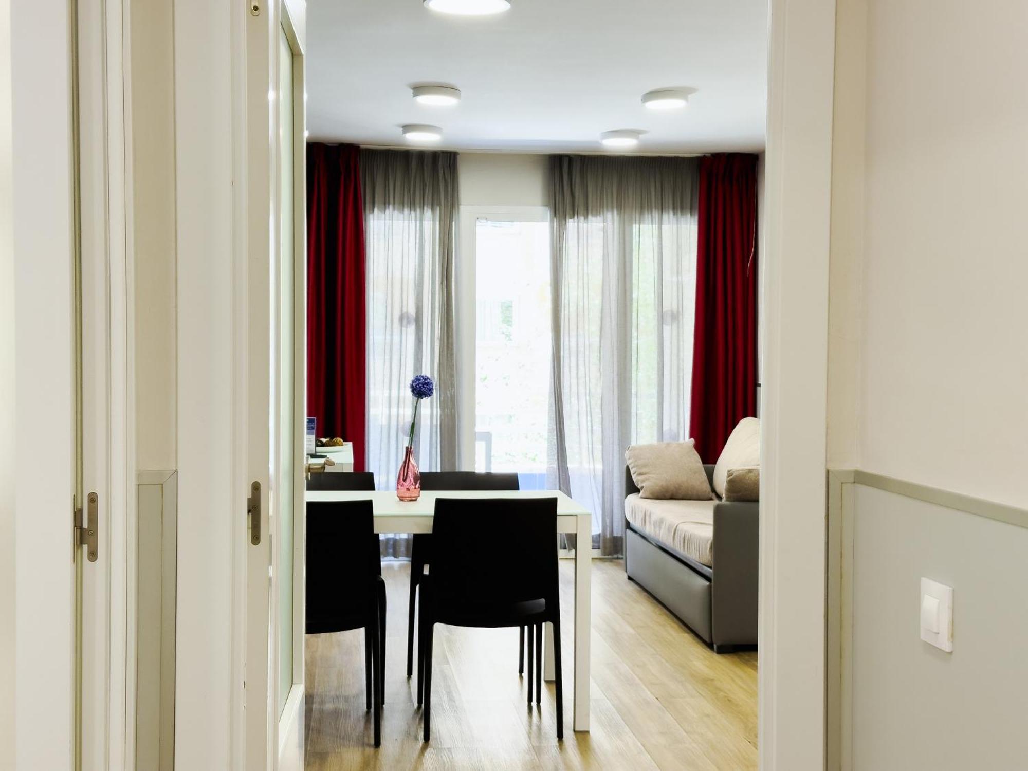 Rentalmar Zahara family suites Salou Bagian luar foto